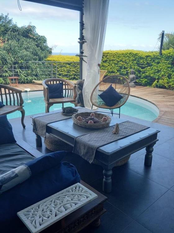 Suite Indigo Jacuzzi Prive Piscine Vue Mer Acces Cuisine Laverie Saint Pierre Exterior photo