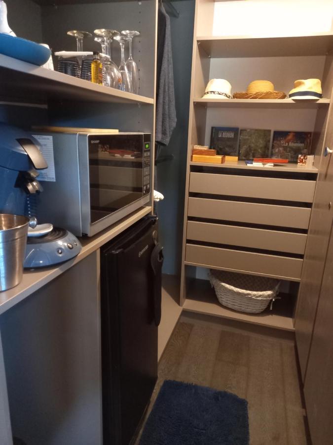 Suite Indigo Jacuzzi Prive Piscine Vue Mer Acces Cuisine Laverie Saint Pierre Exterior photo