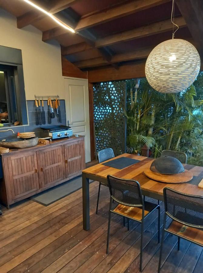 Suite Indigo Jacuzzi Prive Piscine Vue Mer Acces Cuisine Laverie Saint Pierre Exterior photo