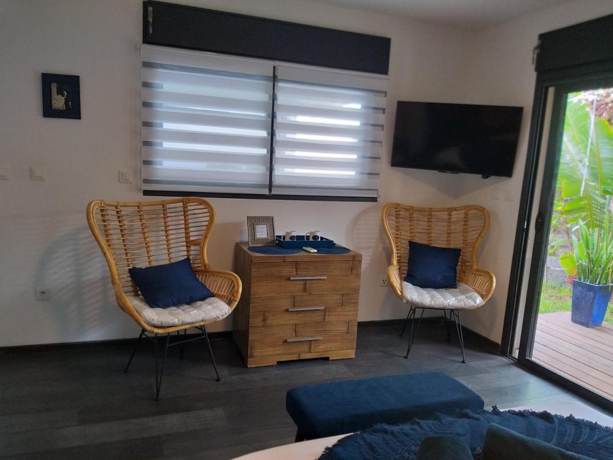 Suite Indigo Jacuzzi Prive Piscine Vue Mer Acces Cuisine Laverie Saint Pierre Exterior photo
